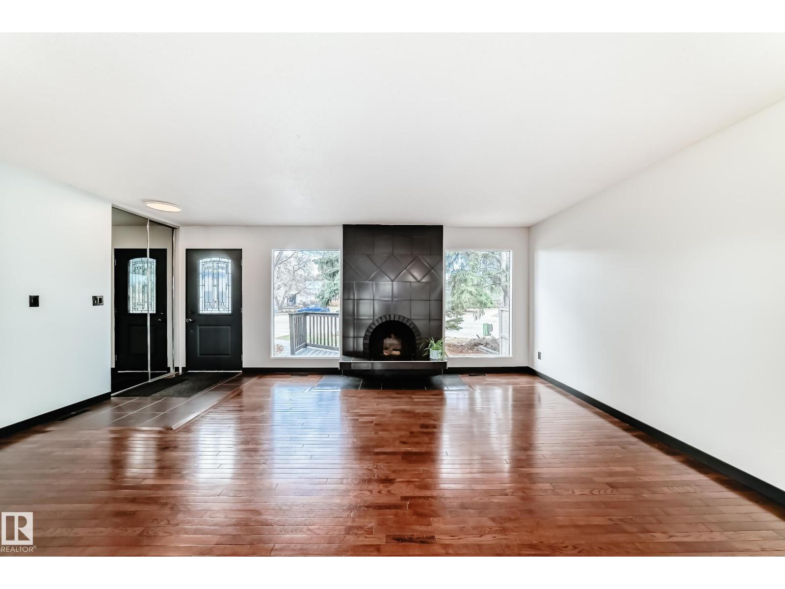 8608 37 Av Nw, Edmonton, Alberta  T6K 0E4 - Photo 16 - E4483720