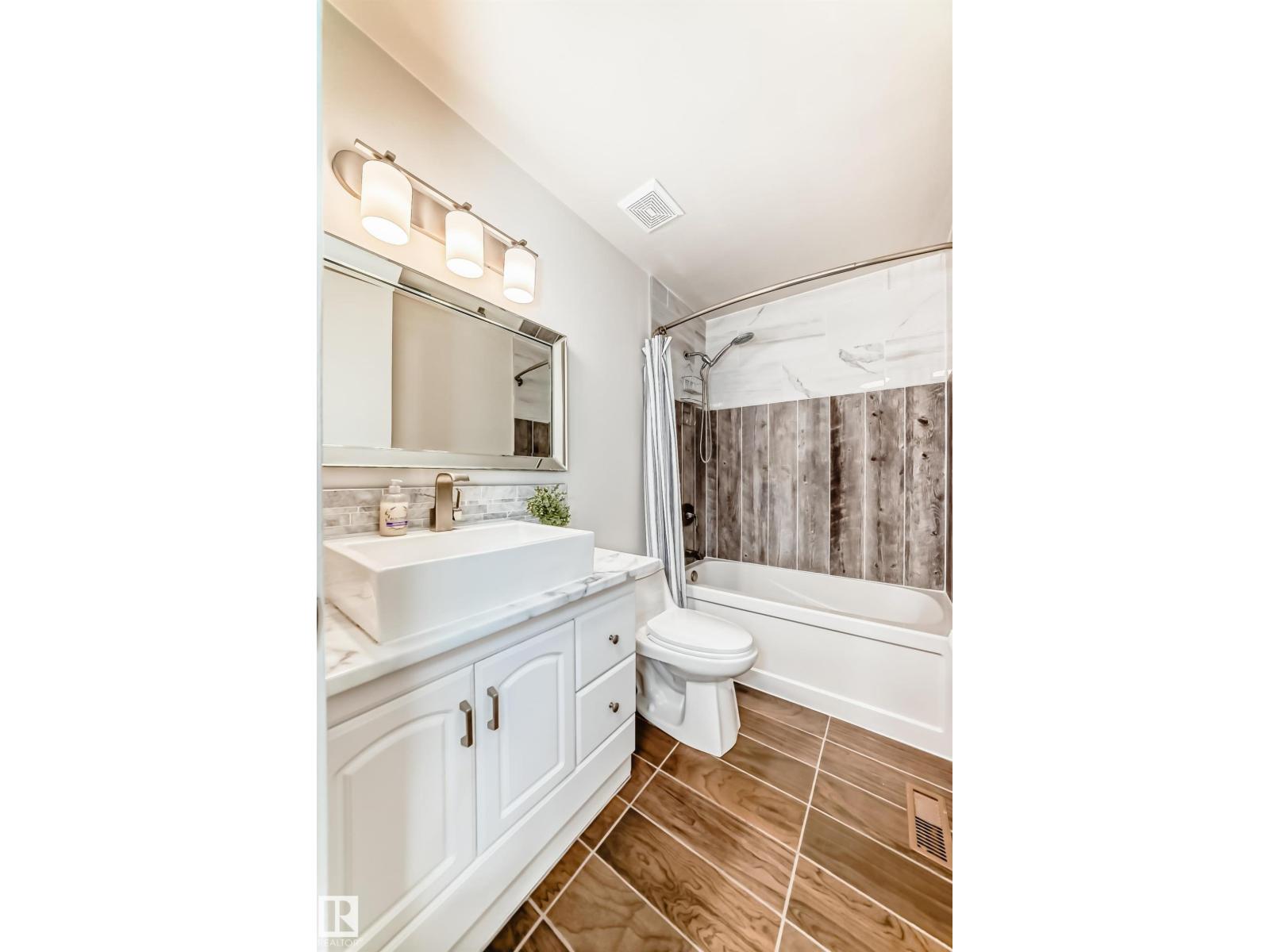 8608 37 Av Nw, Edmonton, Alberta  T6K 0E4 - Photo 31 - E4483720