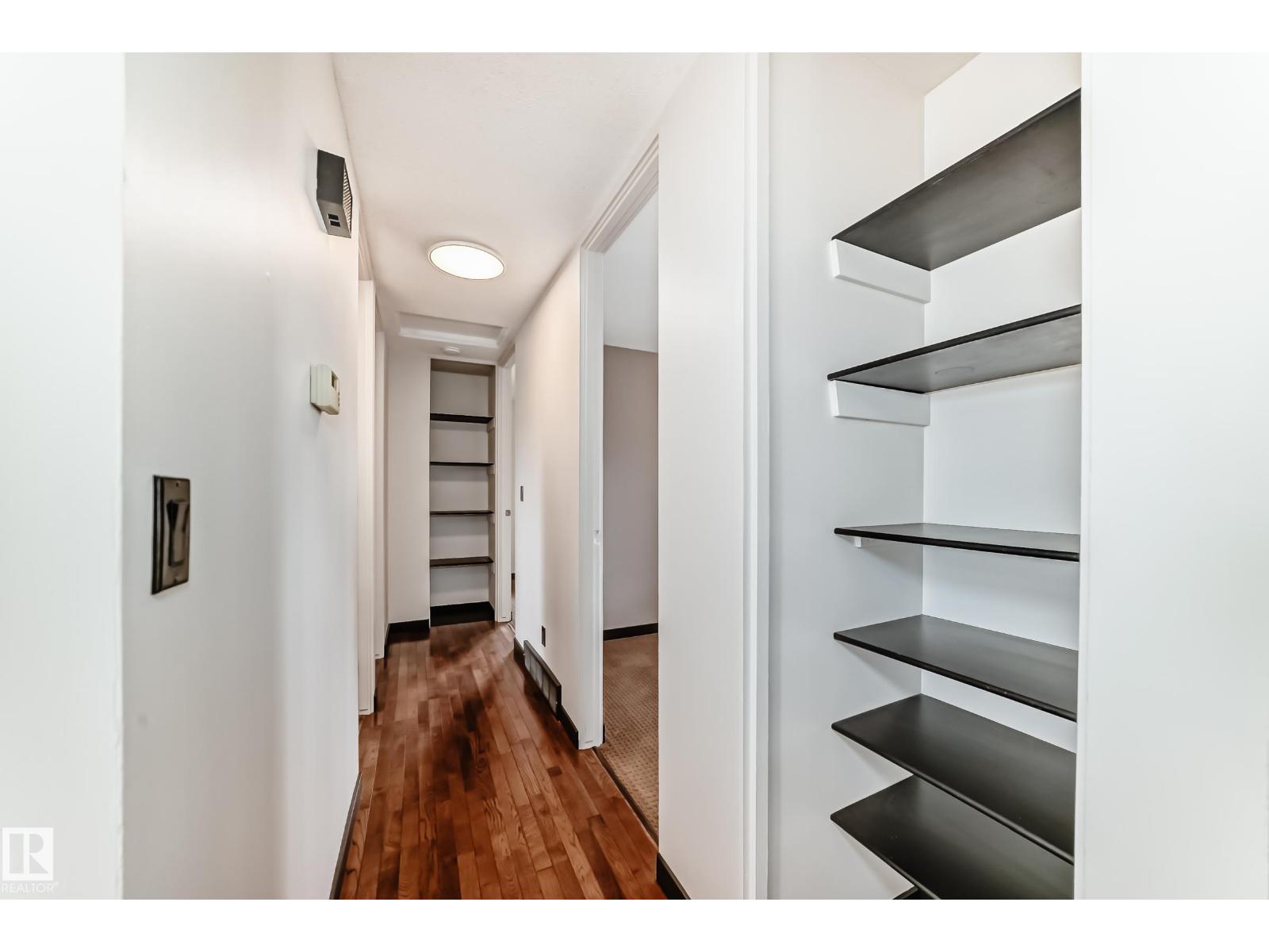 8608 37 Av Nw, Edmonton, Alberta  T6K 0E4 - Photo 32 - E4483720