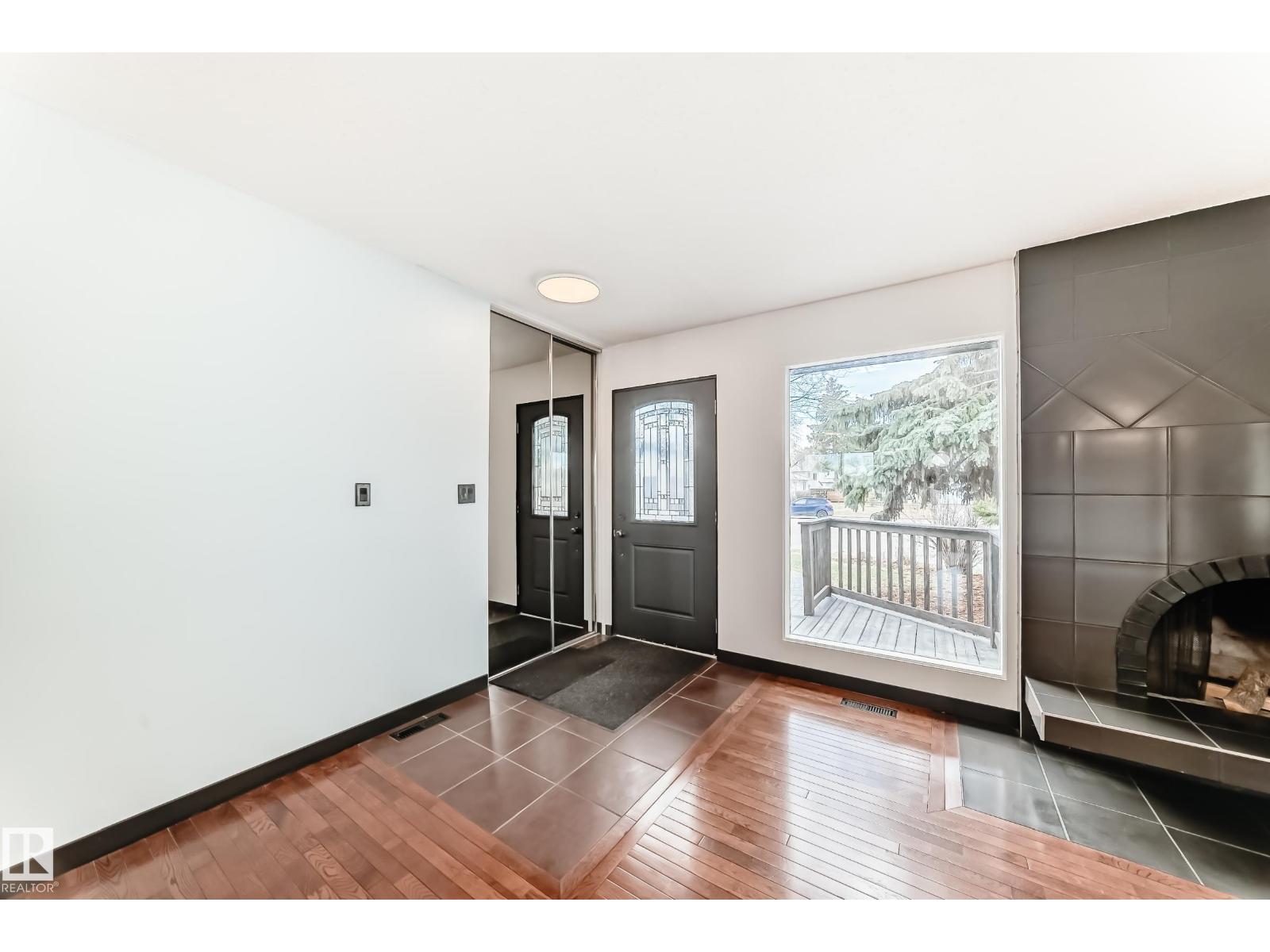 8608 37 Av Nw, Edmonton, Alberta  T6K 0E4 - Photo 33 - E4483720