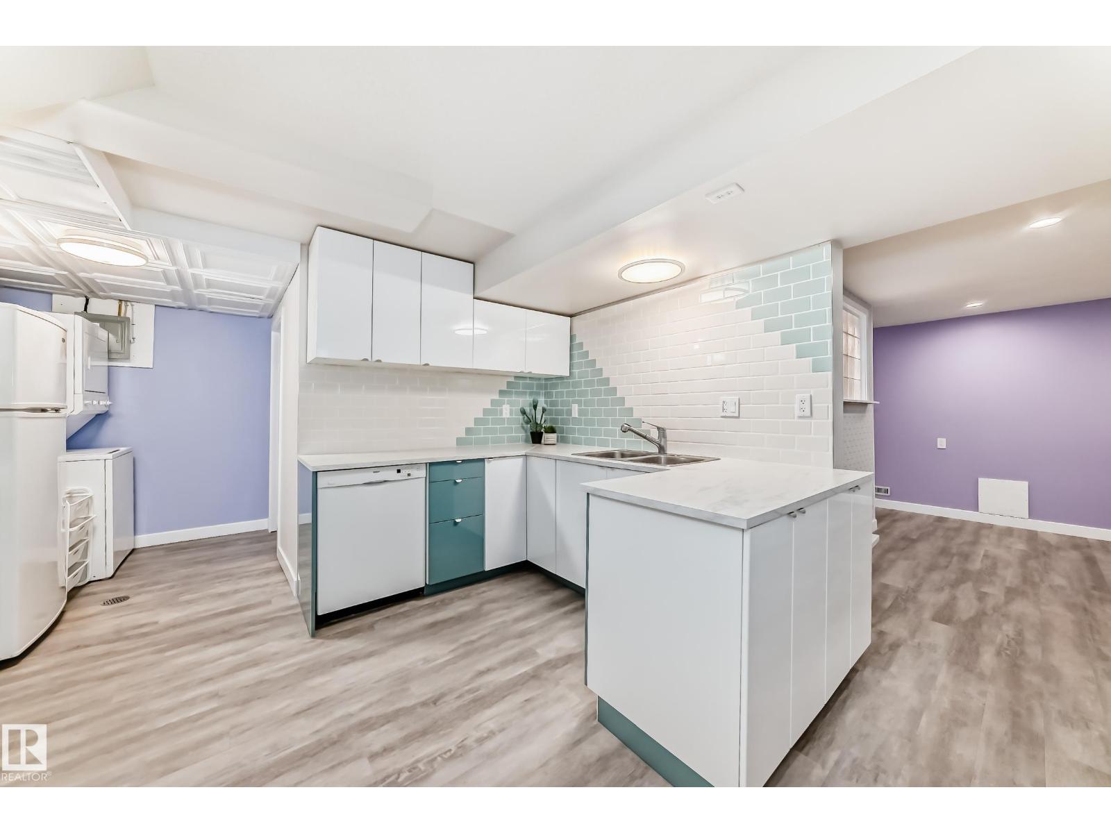 8608 37 Av Nw, Edmonton, Alberta  T6K 0E4 - Photo 35 - E4483720