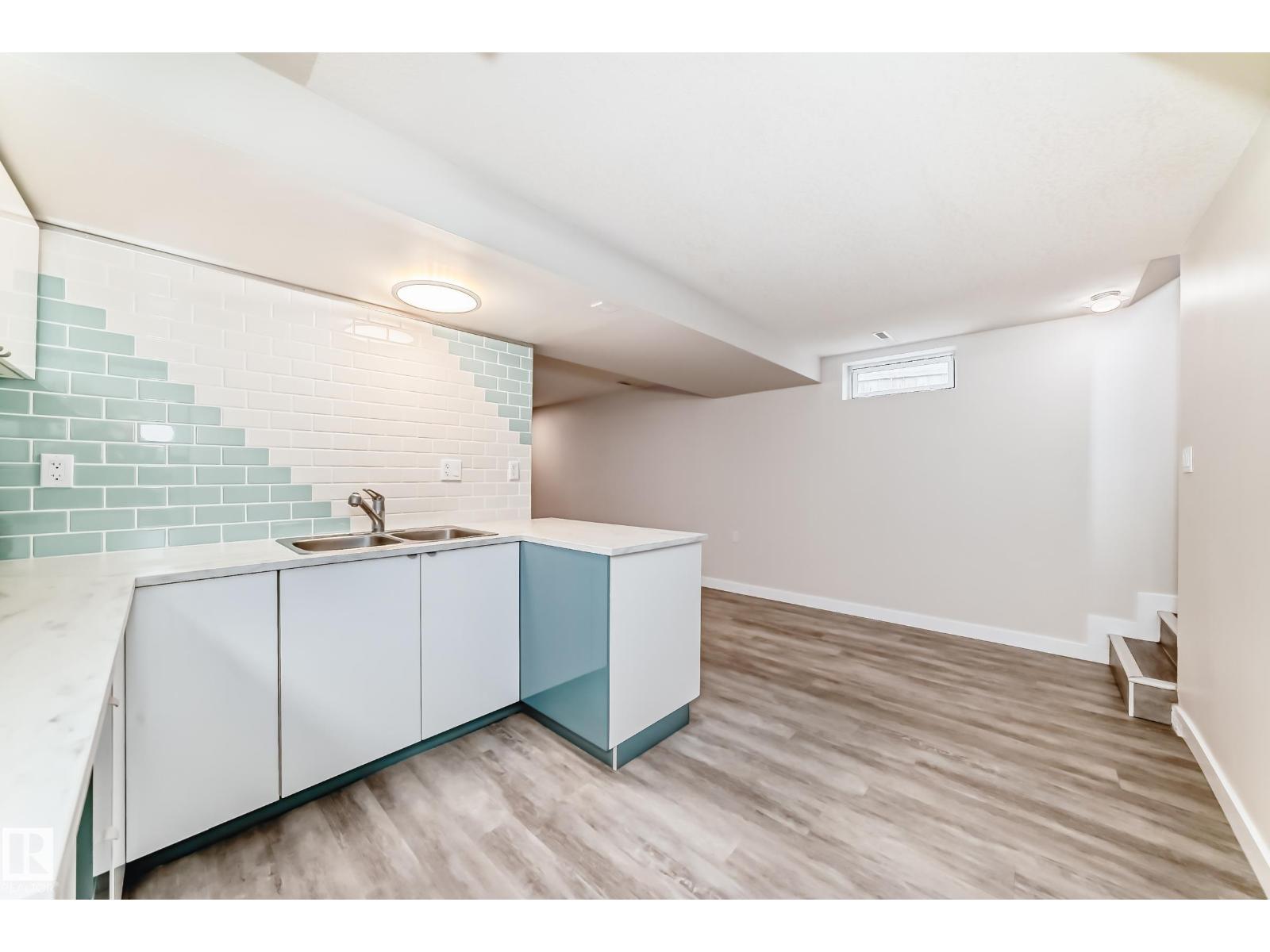 8608 37 Av Nw, Edmonton, Alberta  T6K 0E4 - Photo 37 - E4483720