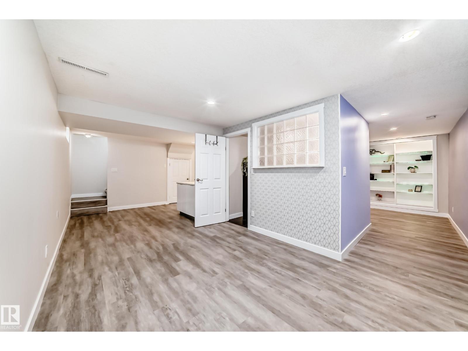 8608 37 Av Nw, Edmonton, Alberta  T6K 0E4 - Photo 39 - E4483720