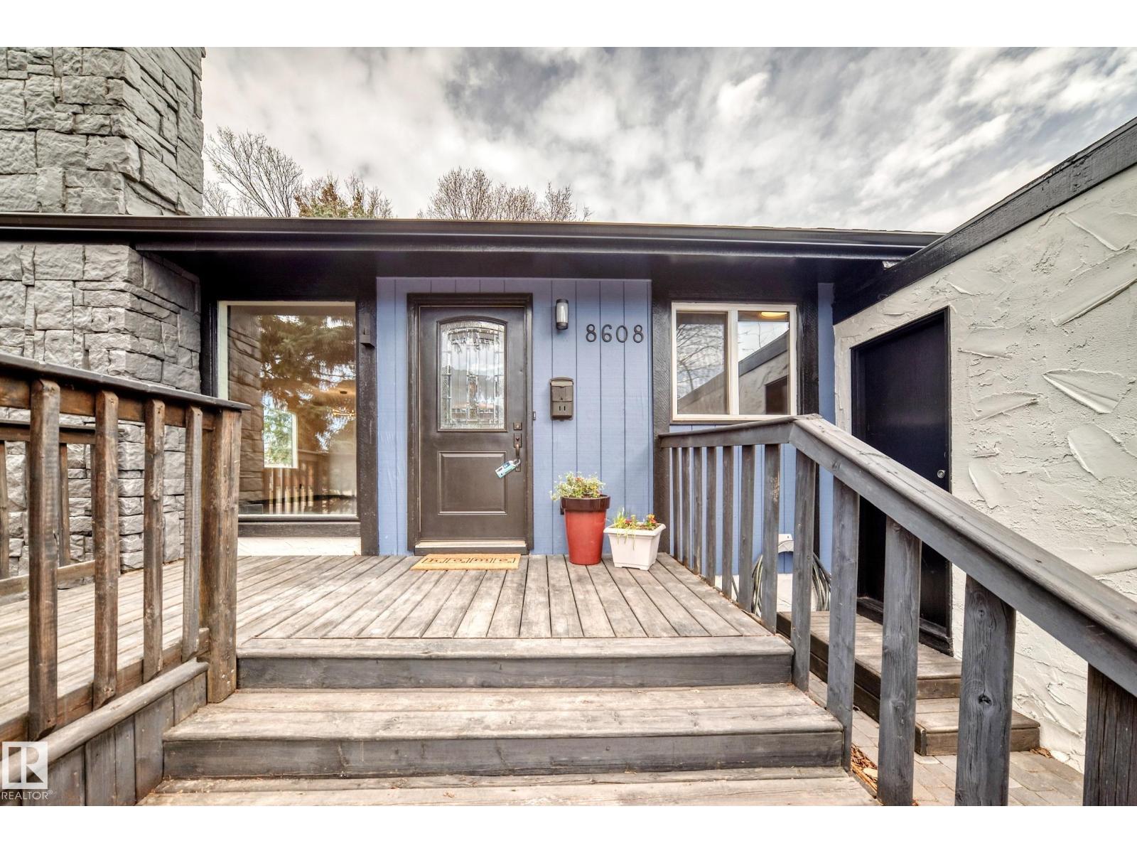 8608 37 Av Nw, Edmonton, Alberta  T6K 0E4 - Photo 4 - E4483720