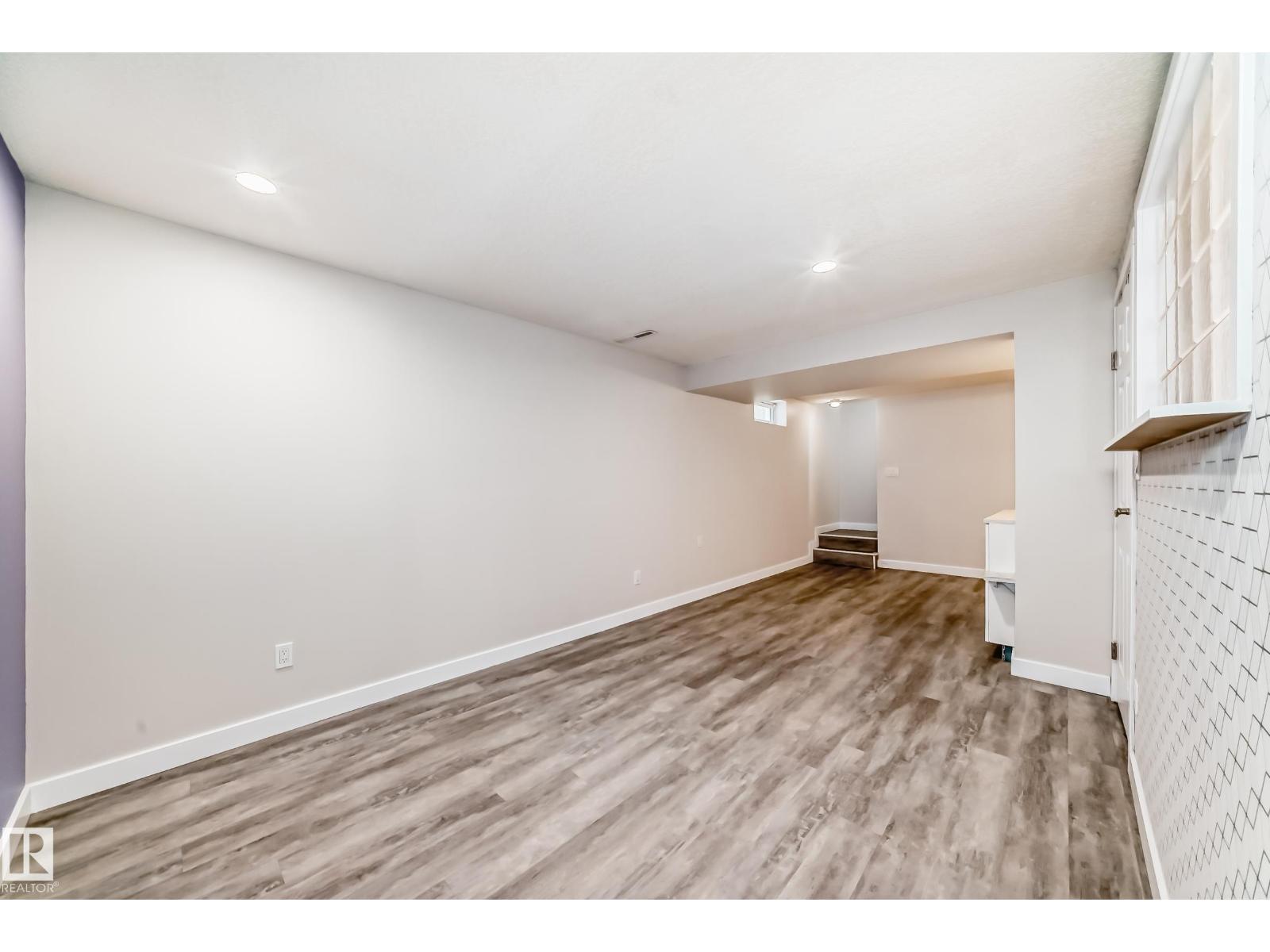 8608 37 Av Nw, Edmonton, Alberta  T6K 0E4 - Photo 40 - E4483720