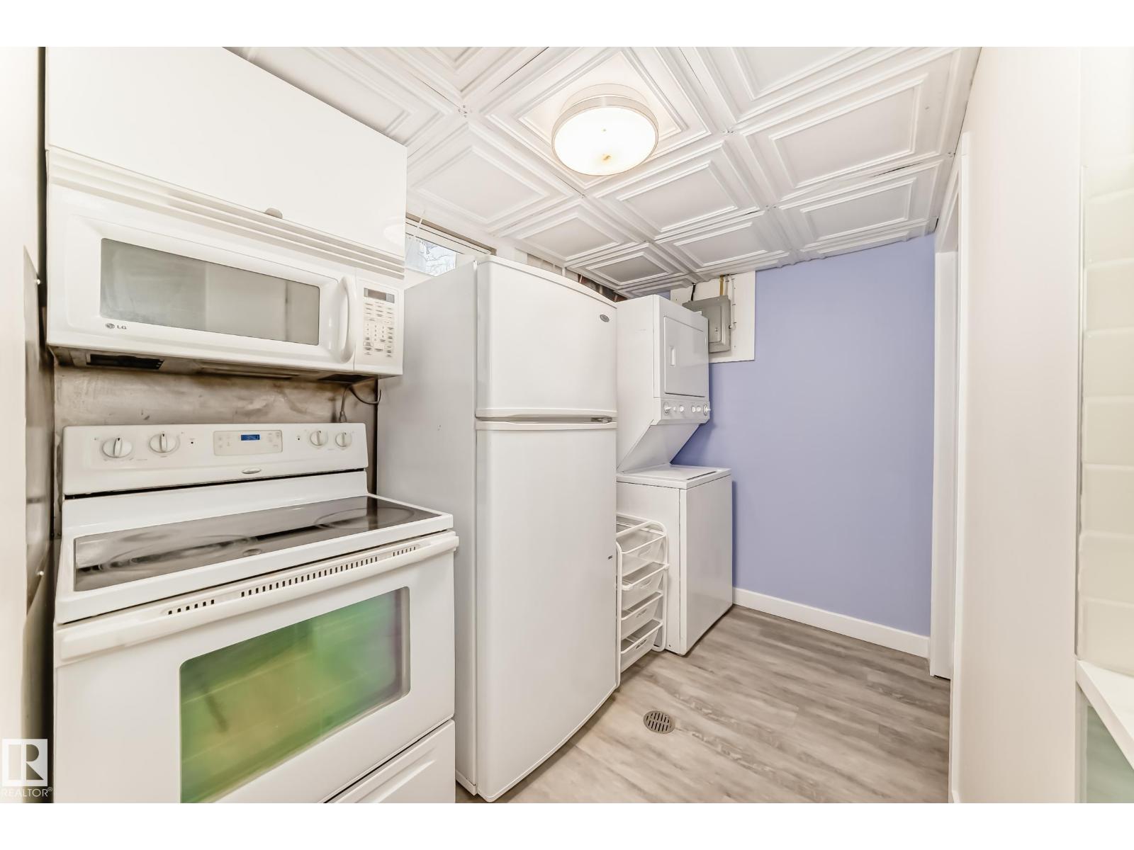 8608 37 Av Nw, Edmonton, Alberta  T6K 0E4 - Photo 53 - E4483720