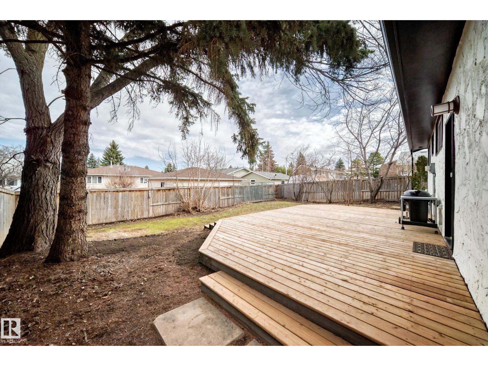 8608 37 Av Nw, Edmonton, Alberta  T6K 0E4 - Photo 58 - E4483720