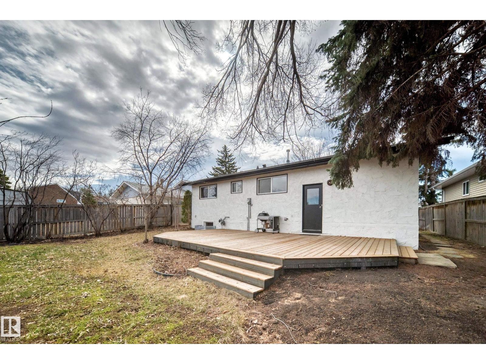 8608 37 Av Nw, Edmonton, Alberta  T6K 0E4 - Photo 59 - E4483720