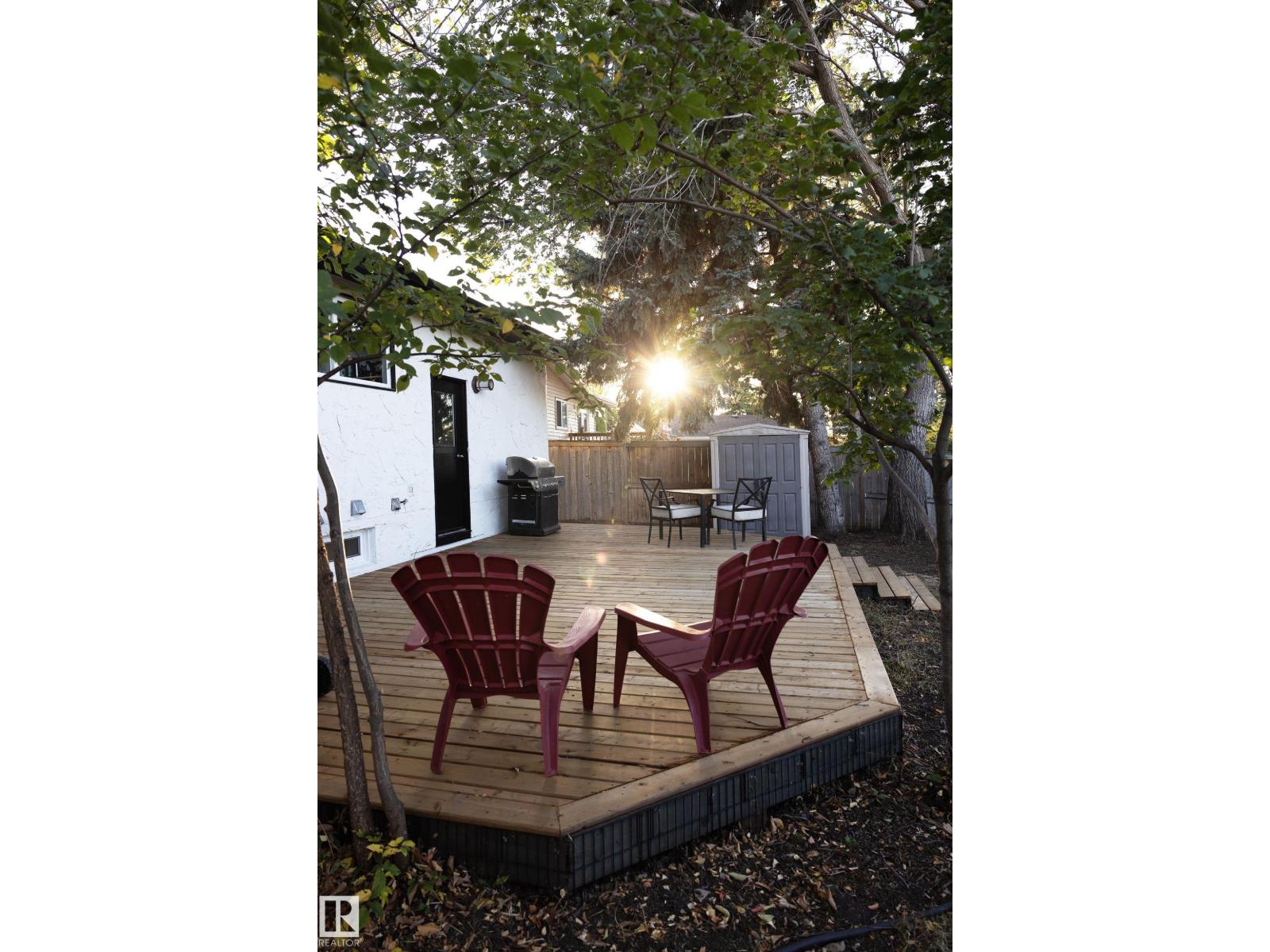 8608 37 Av Nw, Edmonton, Alberta  T6K 0E4 - Photo 68 - E4483720