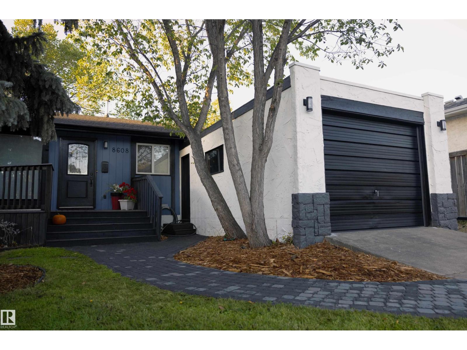 8608 37 Av Nw, Edmonton, Alberta  T6K 0E4 - Photo 73 - E4483720