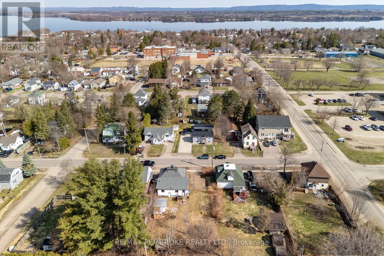 354 Irving Street, Pembroke, Ontario  K8A 2T1 - Photo 12 - X13035176