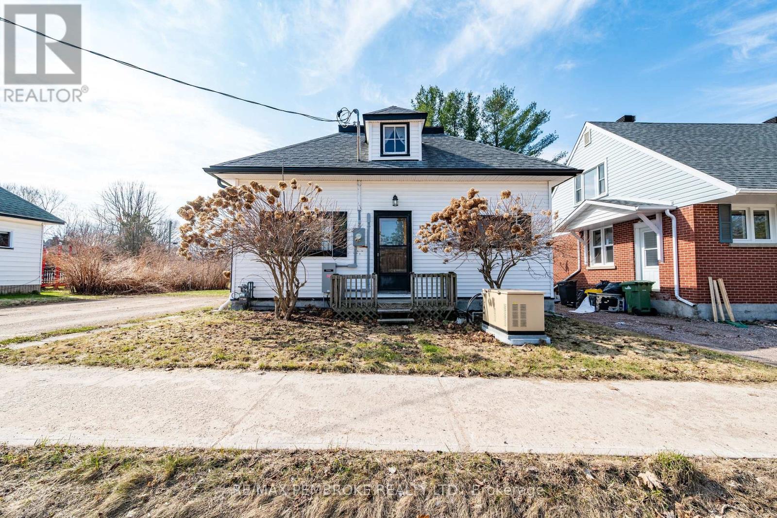 354 Irving Street, Pembroke, Ontario  K8A 2T1 - Photo 2 - X13035176