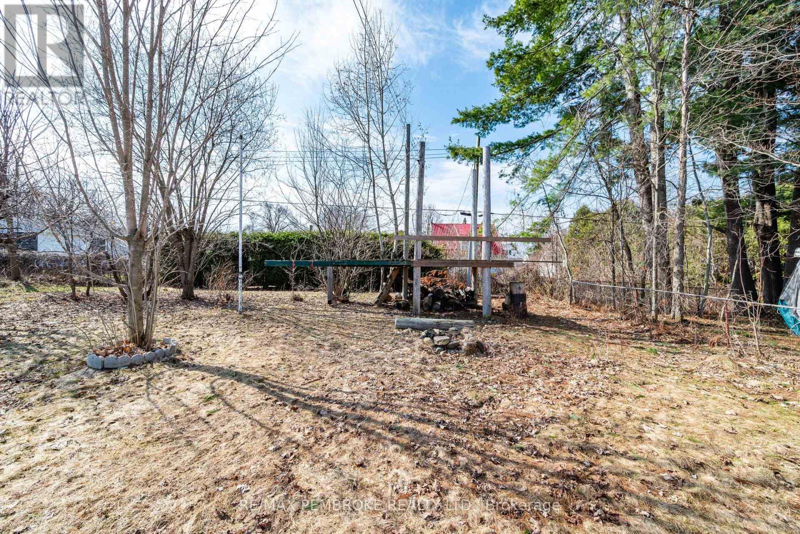 354 Irving Street, Pembroke, Ontario  K8A 2T1 - Photo 9 - X13035176