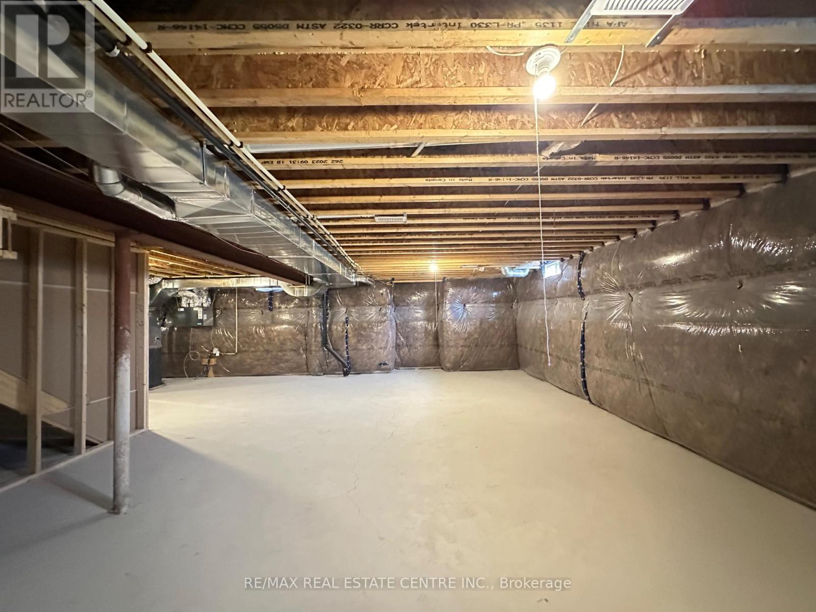 70 Wakefield Boulevard, Essa, Ontario  L3W 0L9 - Photo 29 - N12894422