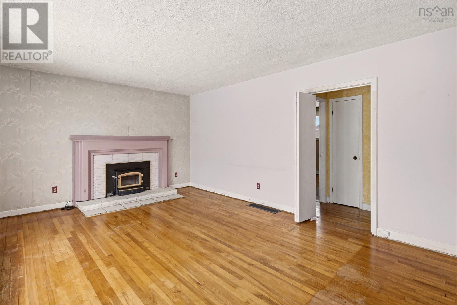 12 Estate Drive, Cole Harbour, Nova Scotia  B2V 1C4 - Photo 2 - 202603837