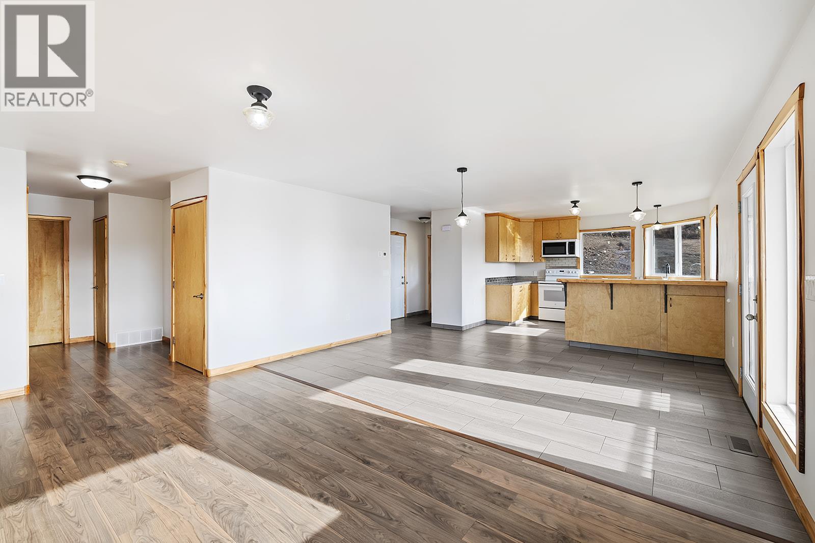 1103 12th Avenue N, Creston, British Columbia  V0B 1G6 - Photo 7 - 10374506