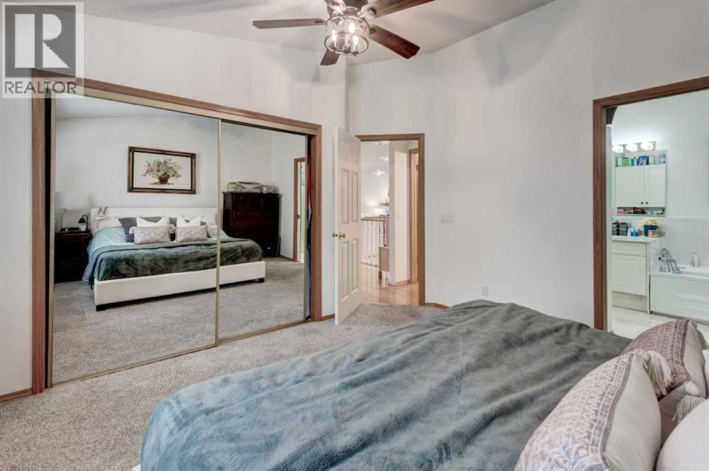 4 Christie Gardens Sw, Calgary, Alberta  T3H 3B5 - Photo 16 - A2277543