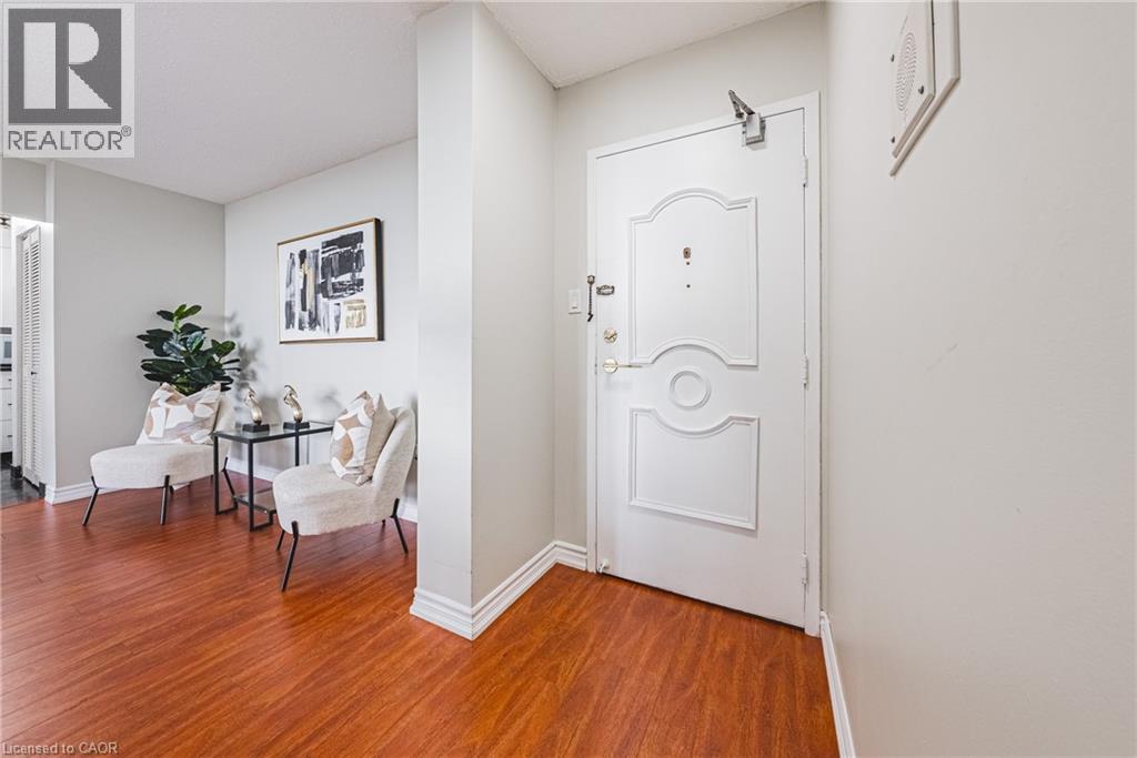 2055 Upper Middle Road Unit# 1206, Burlington, Ontario  L7P 3P4 - Photo 4 - 40815274