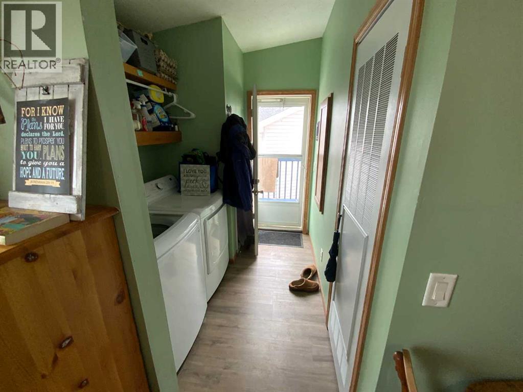 6 Cherry Lane Se, Three Hills, Alberta  T0M 2A0 - Photo 10 - A2300313