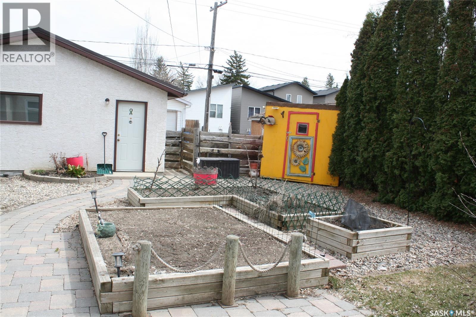 1821 Connaught Street, Regina, Saskatchewan  S4T 4T4 - Photo 28 - SK029433