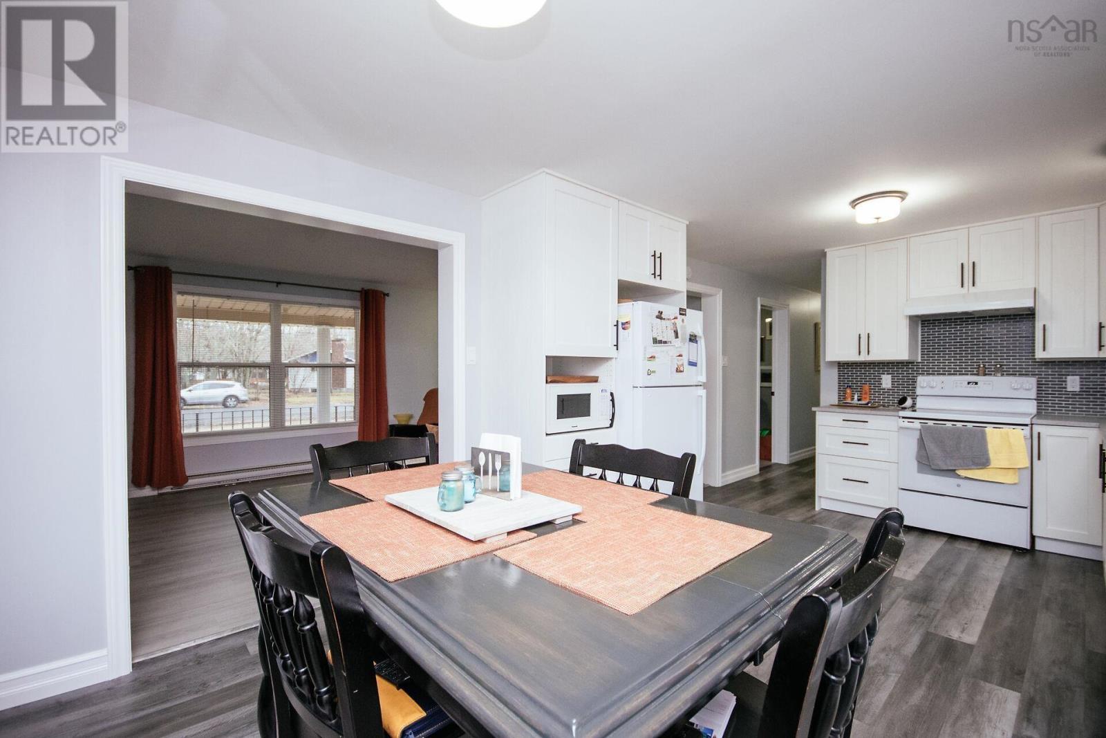 2810 Pinecrest Drive, Coldbrook, Nova Scotia  B4R 1B5 - Photo 18 - 202608231