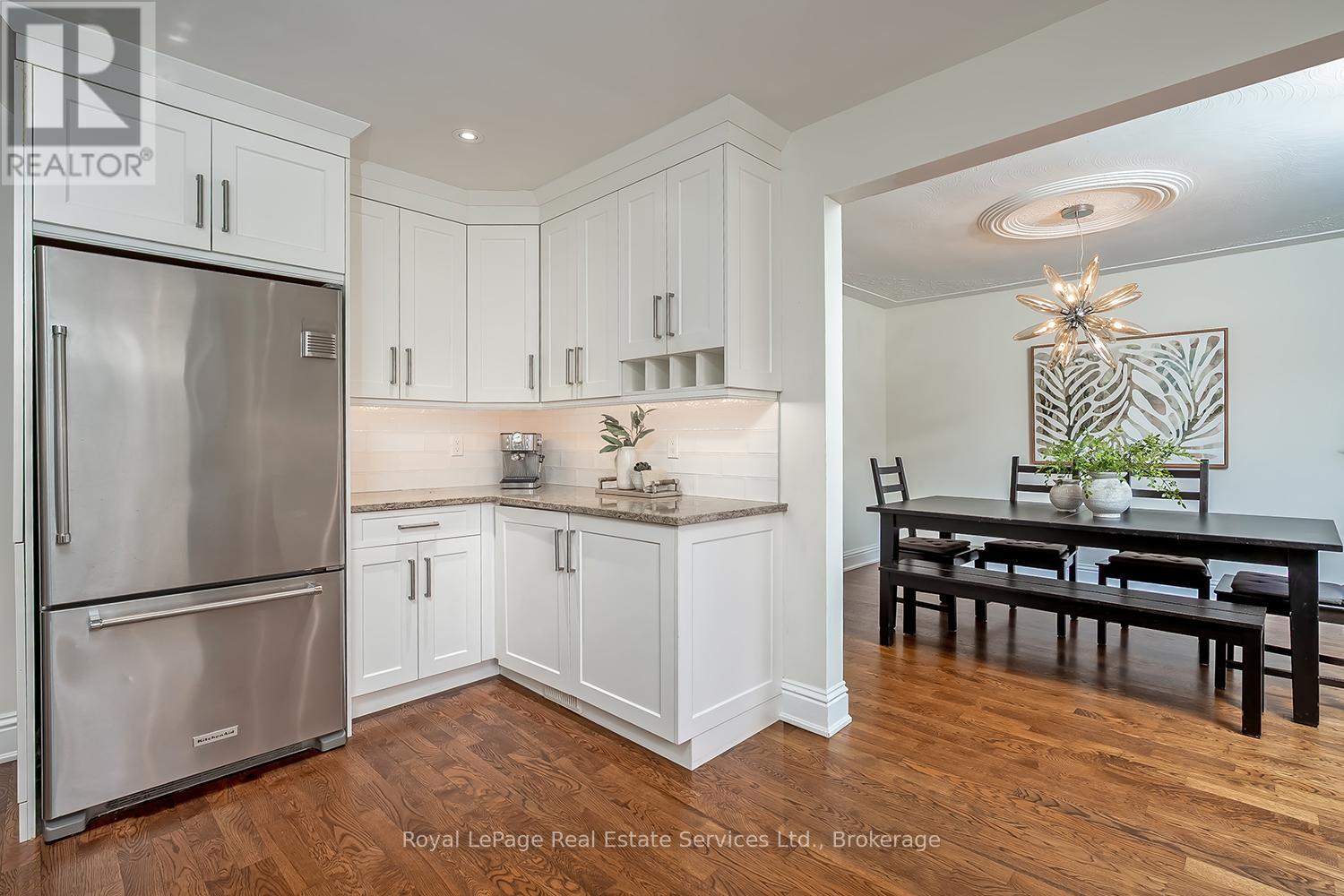 5193 Lakeshore Road, Burlington, Ontario  L7L 1C7 - Photo 17 - W13035250