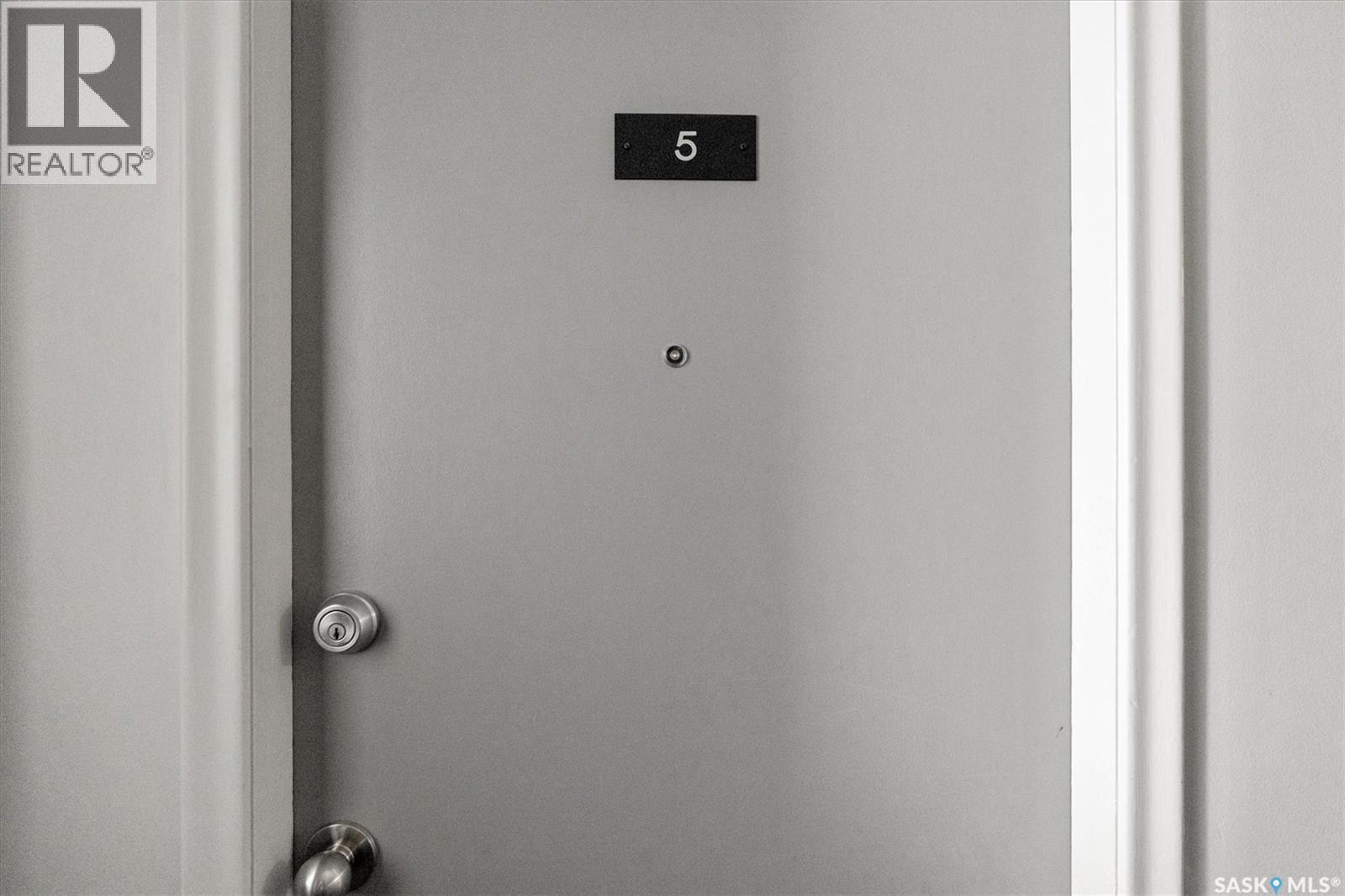 424 3rd Avenue N, Saskatoon, Saskatchewan  S7K 2J3 - Photo 27 - SK033705