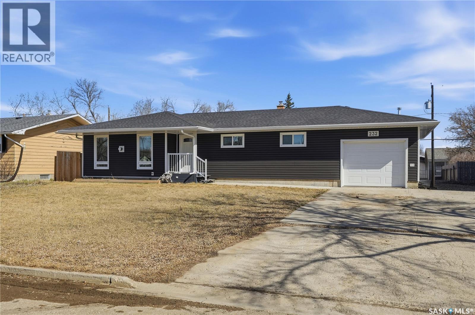 232 Queen Street, Milestone, Saskatchewan  S0G 3L0 - Photo 2 - SK033695