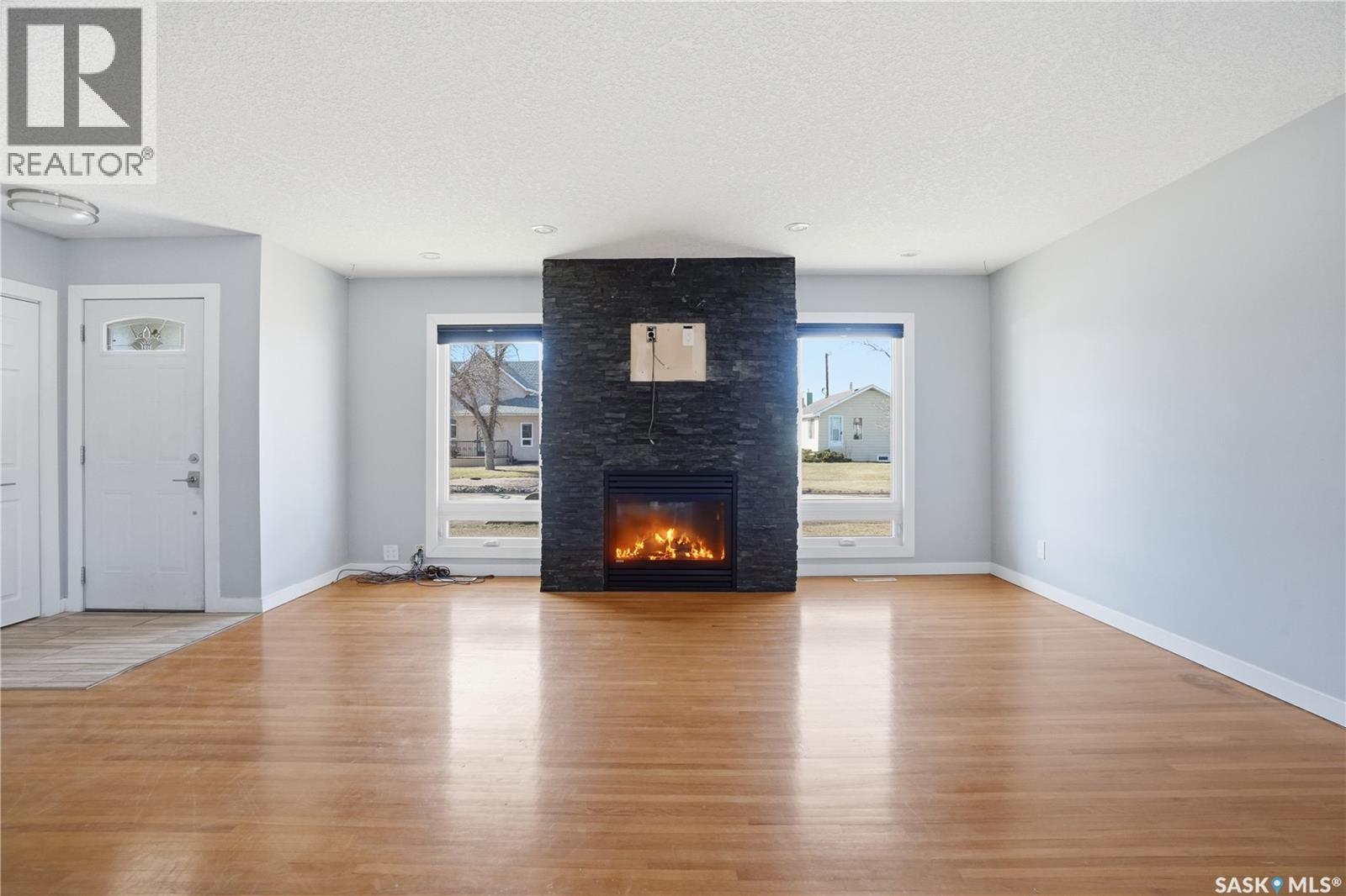 232 Queen Street, Milestone, Saskatchewan  S0G 3L0 - Photo 4 - SK033695