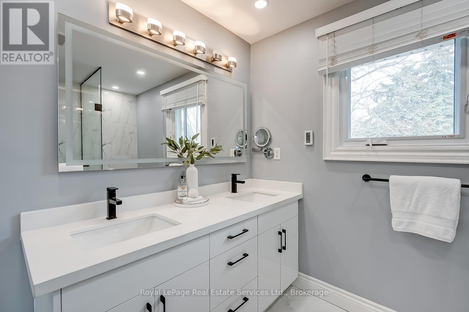 5193 Lakeshore Road, Burlington, Ontario  L7L 1C7 - Photo 28 - W13035250