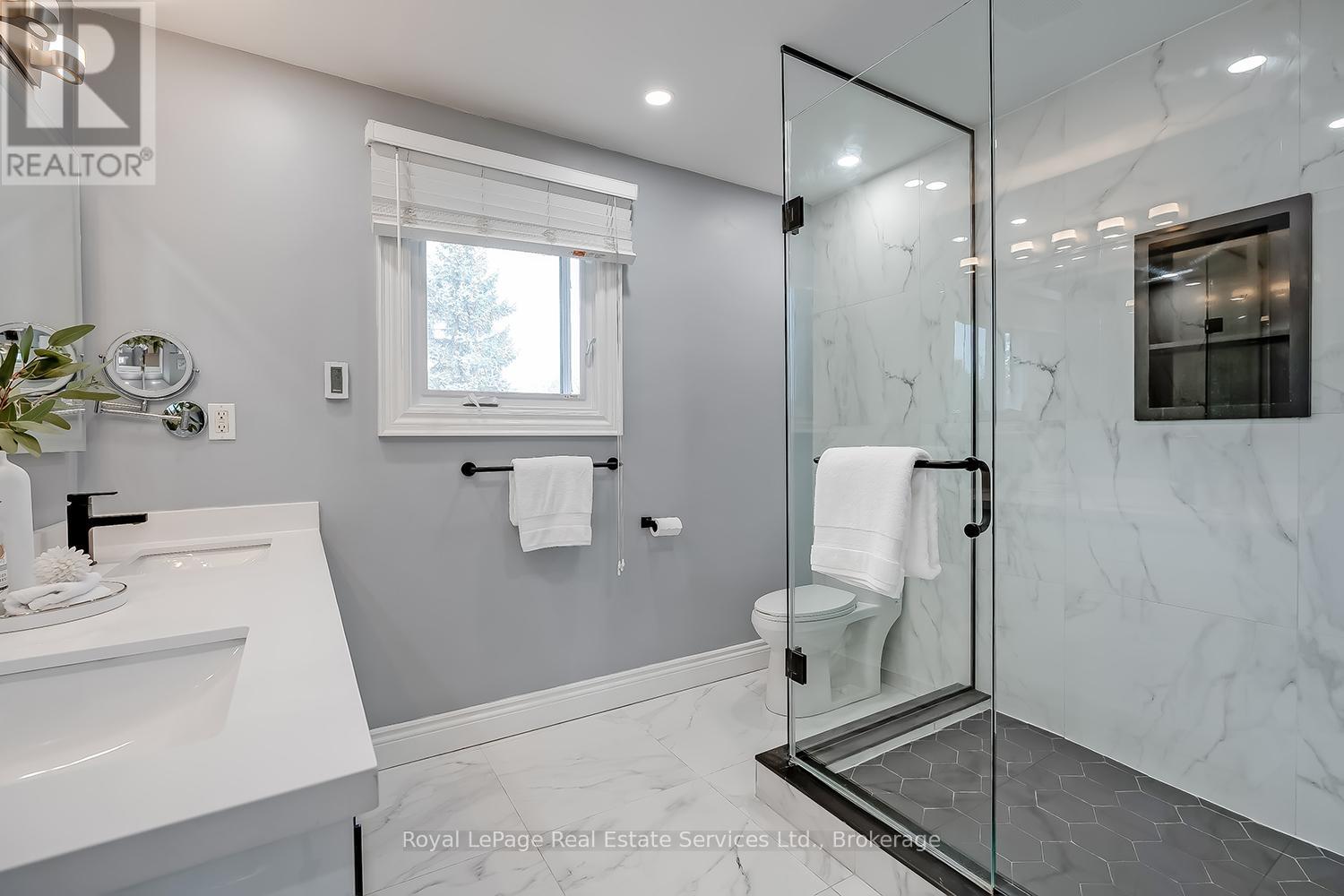 5193 Lakeshore Road, Burlington, Ontario  L7L 1C7 - Photo 29 - W13035250