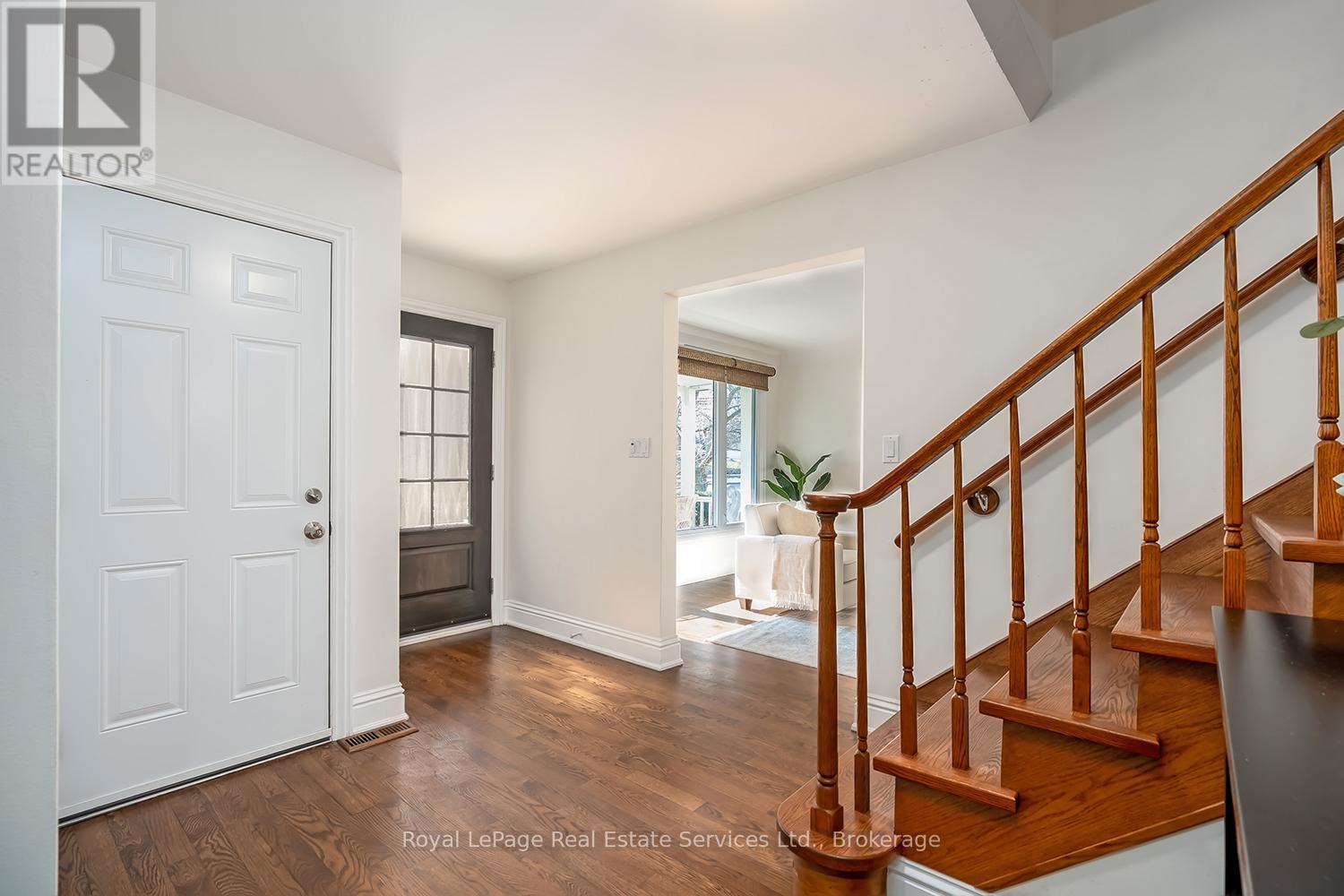 5193 Lakeshore Road, Burlington, Ontario  L7L 1C7 - Photo 3 - W13035250