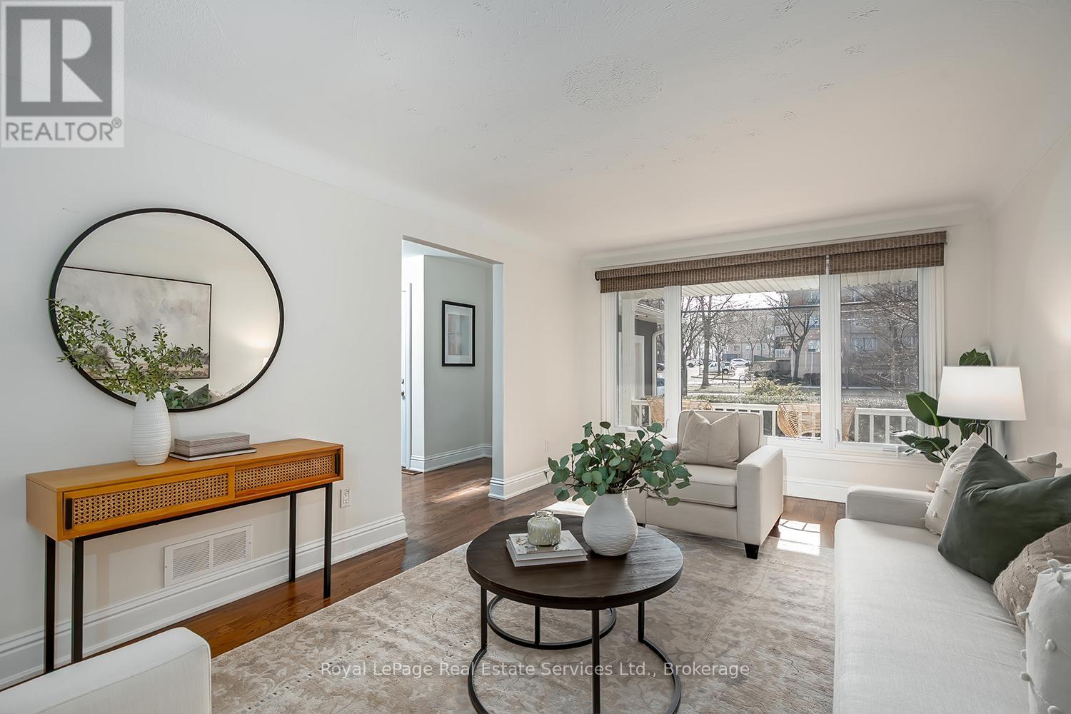 5193 Lakeshore Road, Burlington, Ontario  L7L 1C7 - Photo 7 - W13035250