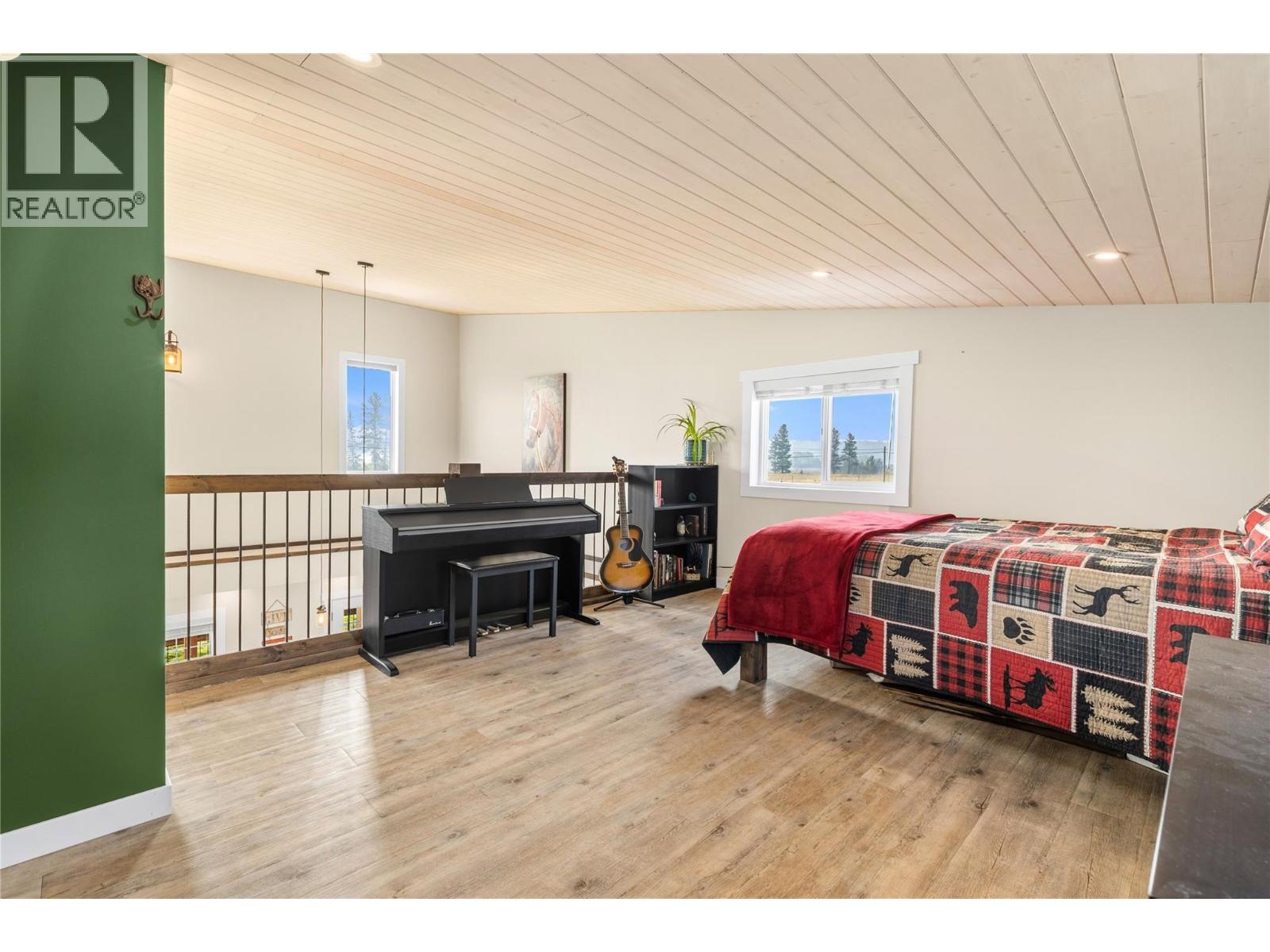 5469 Riverview Frontage Road, Ta Ta Creek, British Columbia  V0B 2H0 - Photo 16 - 10380324