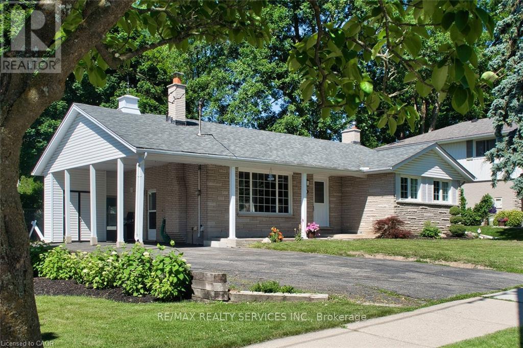 115 UPLANDS DRIVE, Kitchener, Ontario