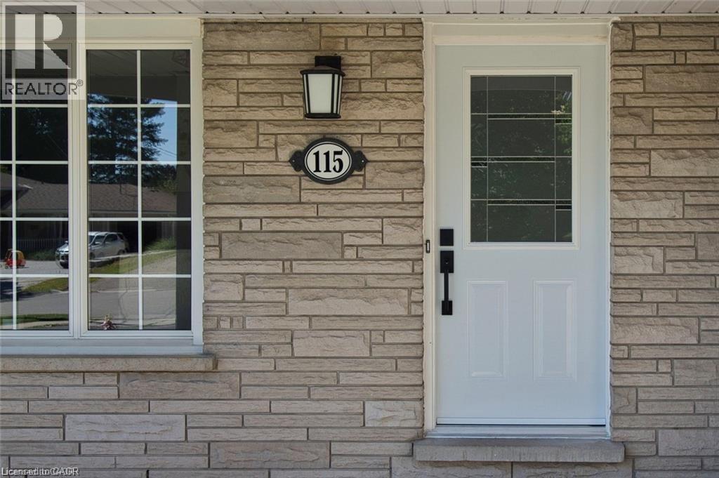 115 Uplands Drive, Kitchener, Ontario  N2M 4X3 - Photo 3 - 40823409