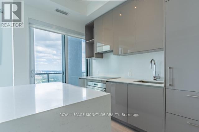 5606 - 1 Yorkville Avenue, Toronto, Ontario  M4W 0B1 - Photo 8 - C13035006