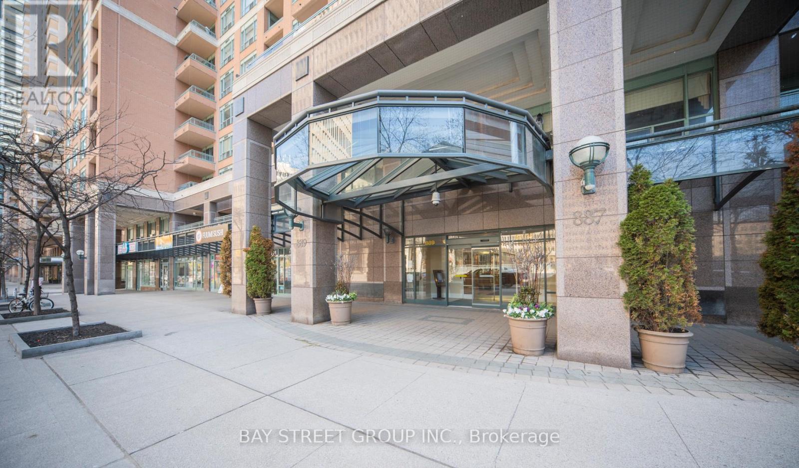 713 - 889 Bay Street, Toronto, Ontario  M5S 3K5 - Photo 2 - C13035034