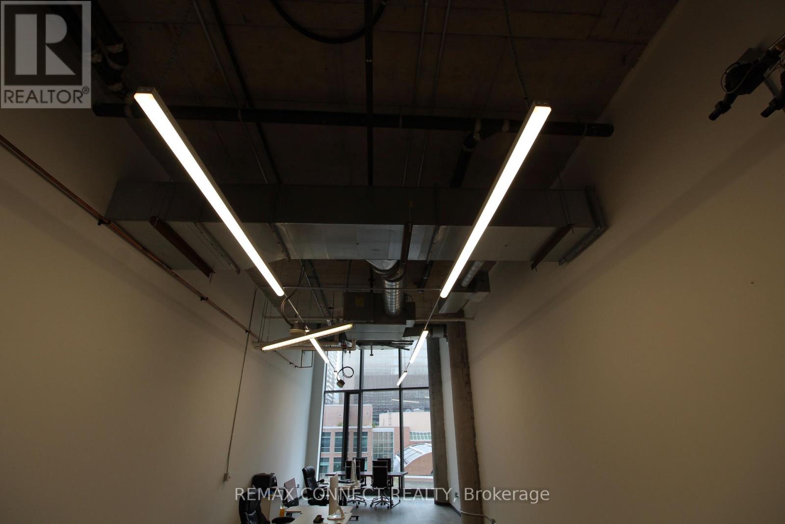 # 324 - 15 Wellesley Street W, Toronto, Ontario  M4Y 1E8 - Photo 4 - C13035230