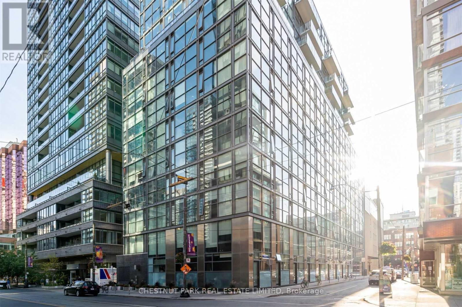 709 - 25 OXLEY STREET, Toronto, Ontario