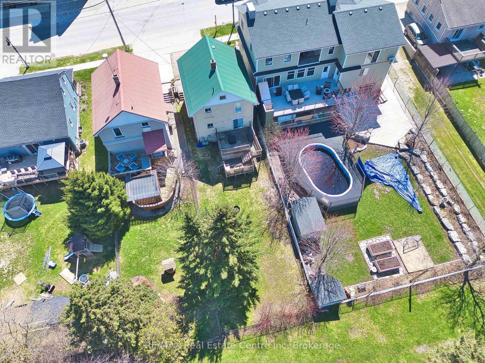 34 Wellington Street, Mapleton, Ontario  N0G 1P0 - Photo 34 - X12774534