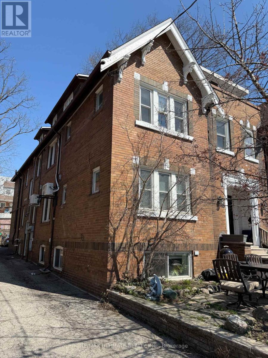 Unit 5 (Basement Unit) - 8 Avion Avenue, Toronto, Ontario  M4E 1C3 - Photo 3 - E13035086