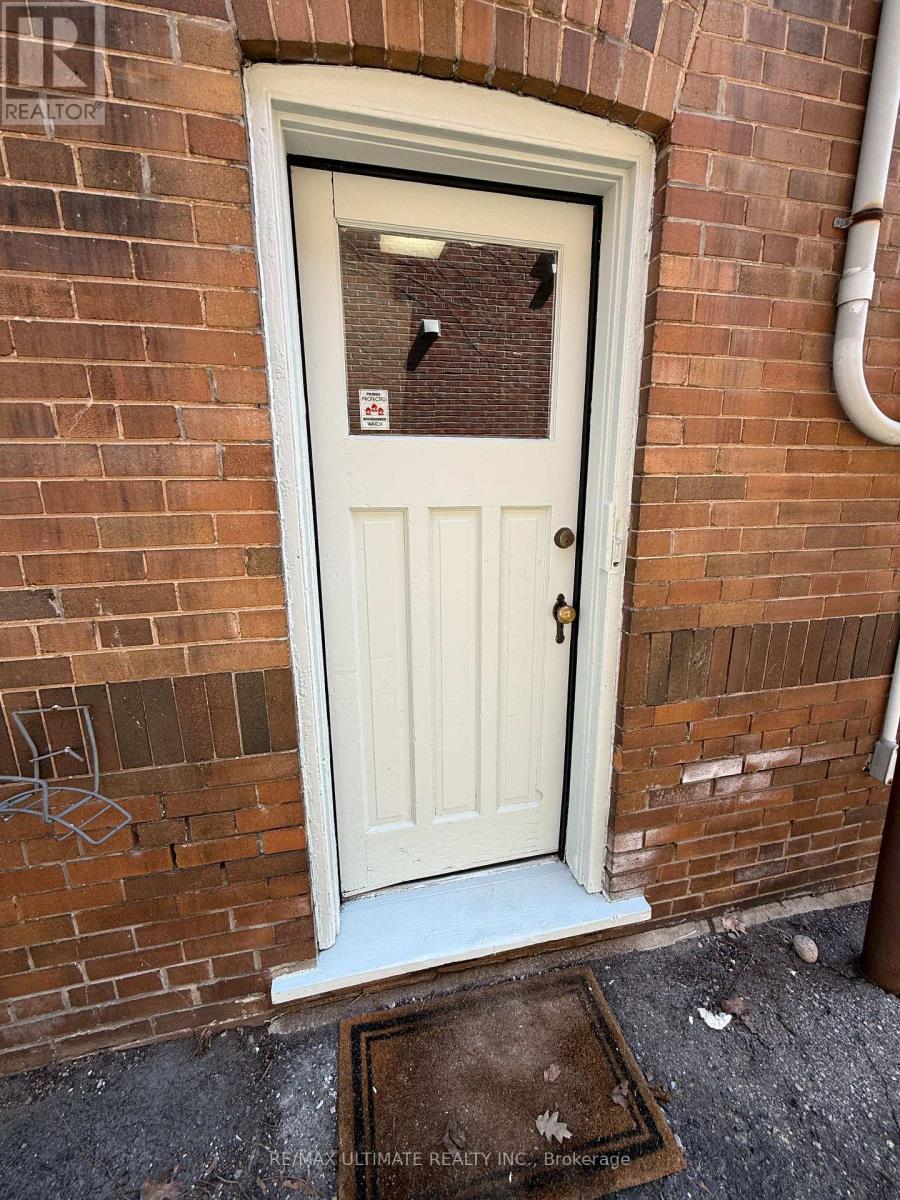 Unit 5 (Basement Unit) - 8 Avion Avenue, Toronto, Ontario  M4E 1C3 - Photo 5 - E13035086