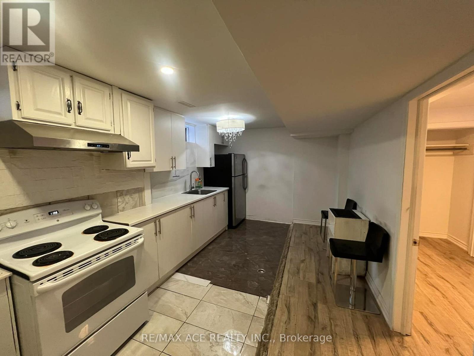 Bsmt - 161 Heale Avenue, Toronto, Ontario  M1N 3Y2 - Photo 10 - E13035118