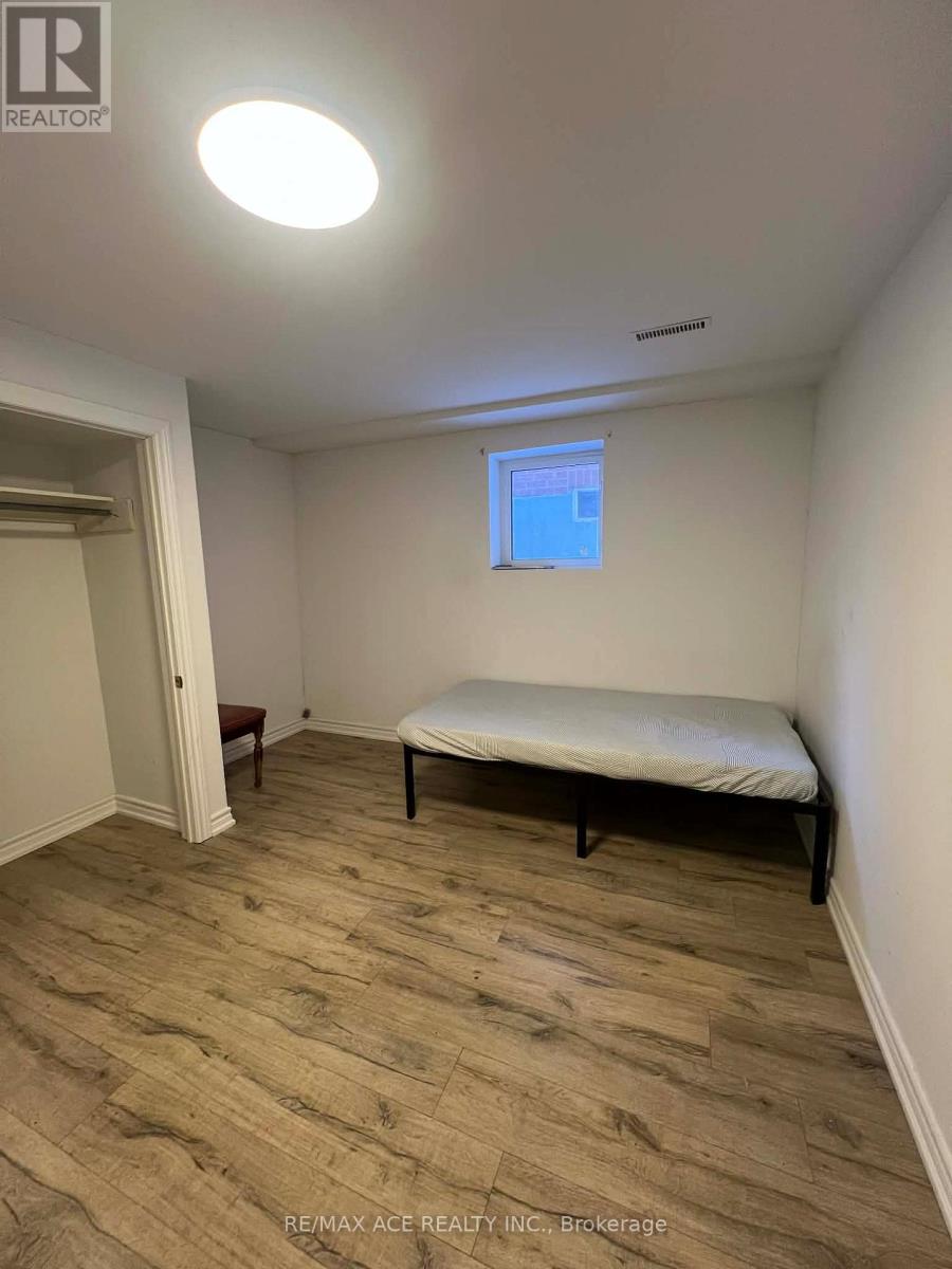 Bsmt - 161 Heale Avenue, Toronto, Ontario  M1N 3Y2 - Photo 4 - E13035118