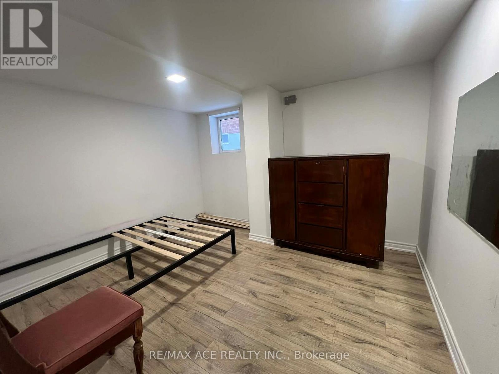 Bsmt - 161 Heale Avenue, Toronto, Ontario  M1N 3Y2 - Photo 5 - E13035118