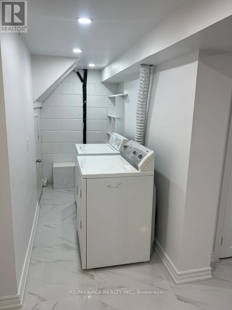 Bsmt - 26 Oakridge Drive, Toronto, Ontario  M1M 2A4 - Photo 11 - E13035132