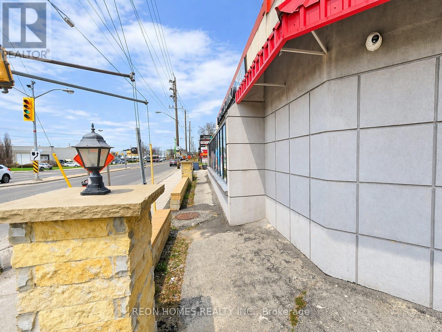 1071 Danforth Road, Toronto, Ontario  M1J 1E4 - Photo 3 - E13035266