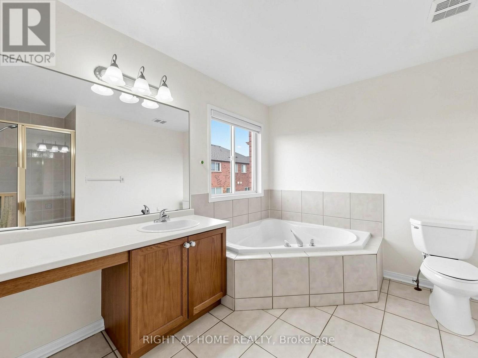 306 William Berczy Boulevard, Markham, Ontario  L6C 2G1 - Photo 21 - N13035002