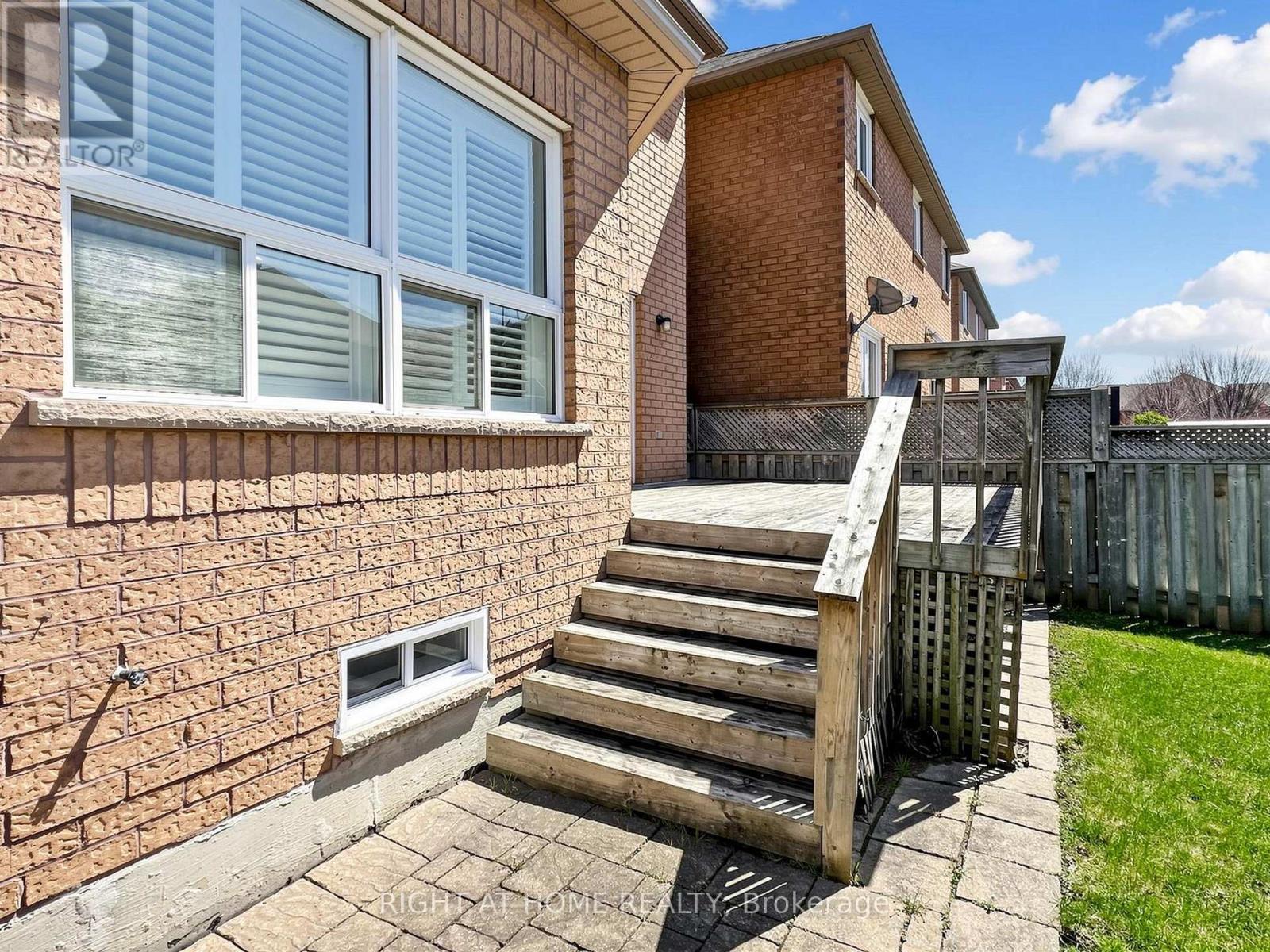 306 William Berczy Boulevard, Markham, Ontario  L6C 2G1 - Photo 36 - N13035002